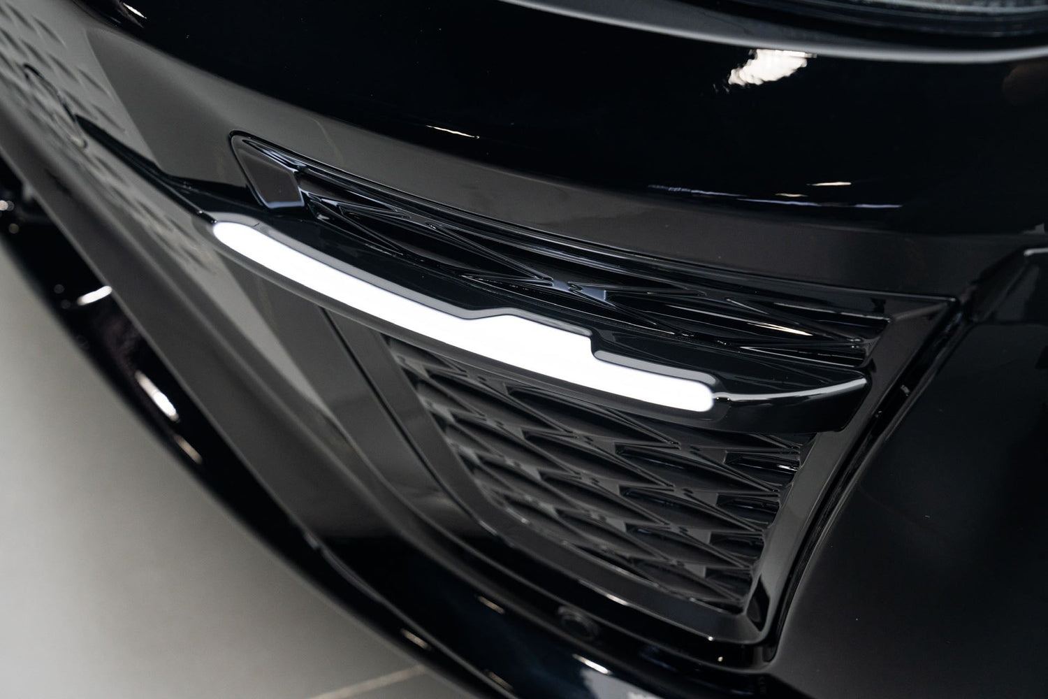 Tecoole BodyKit (Stosstangen) Tesla Model 3 Refresh SilentDrive.de