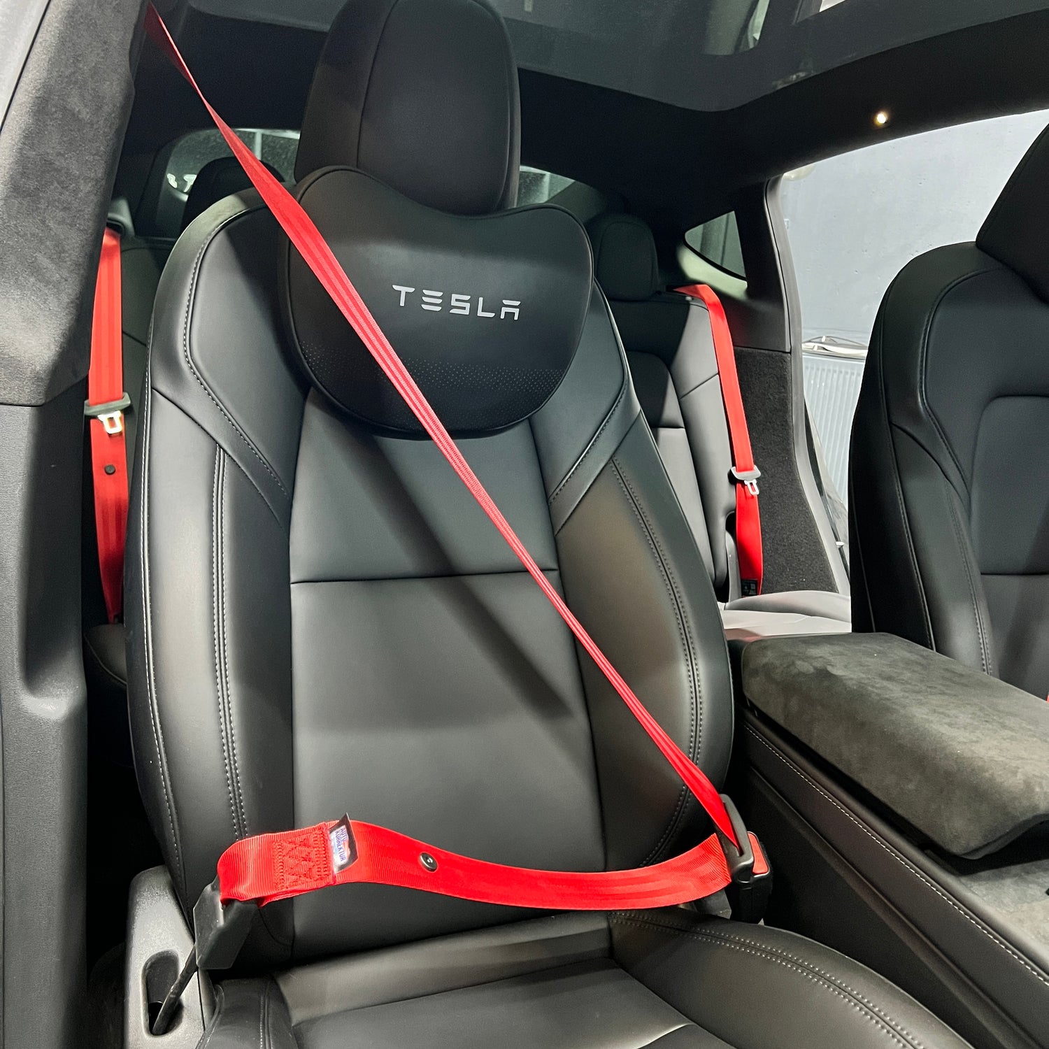 Farbige Sicherheitsgurte Tesla Model 3 / Y Autokorrektur