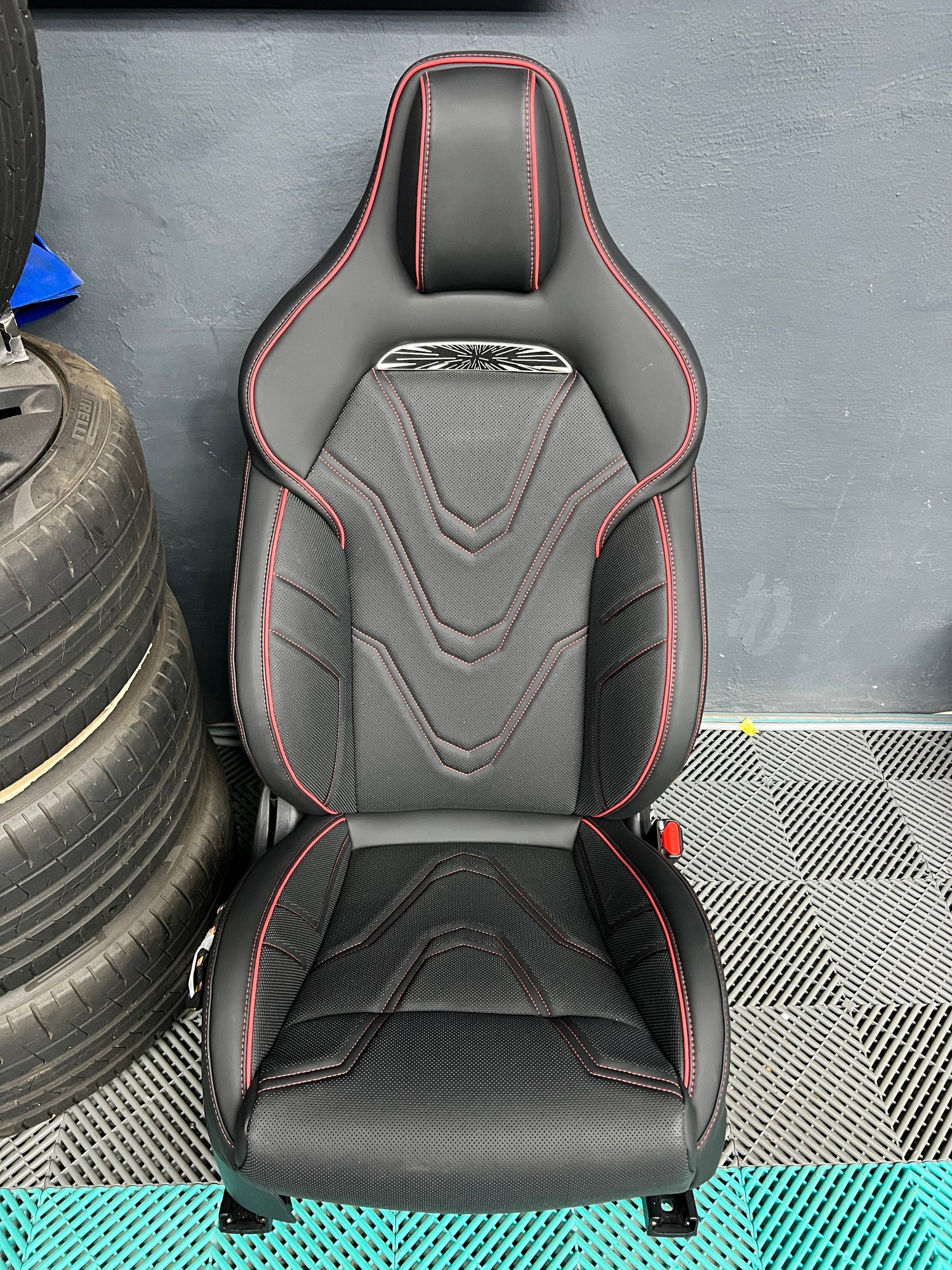 Tesla Model 3 / Y Sitzbezug / Polster