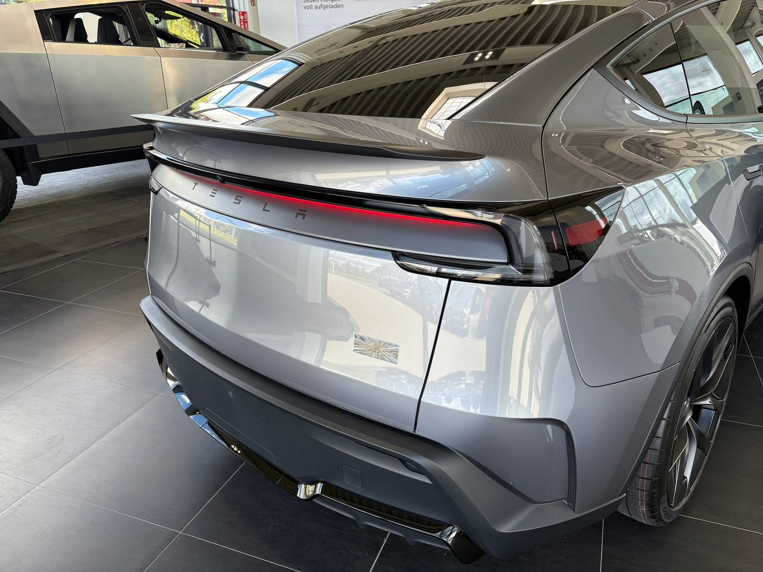 Umbau auf Performance Front / Heck Tesla Model 3 / Y SilentDrive.de