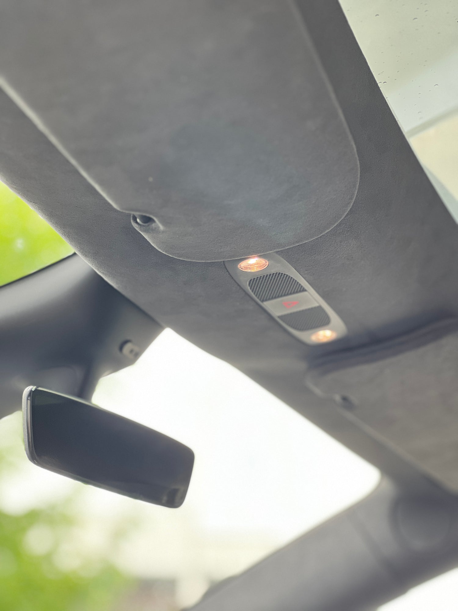 Alcantara Dachhimmel Tesla Model 3 / Y SilentDrive.de