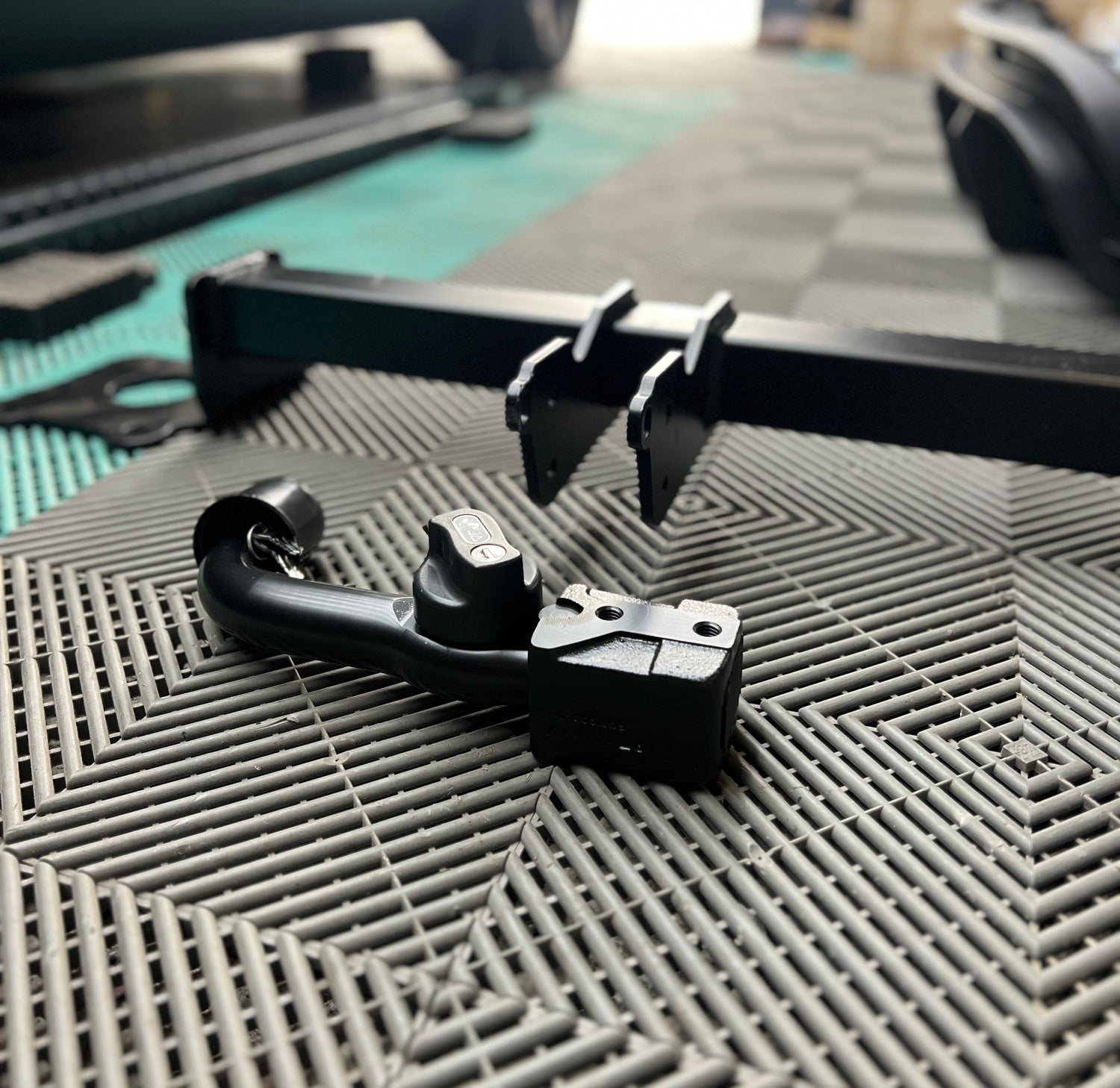 Anhängerkupplung Tesla Model Y SilentDrive.de