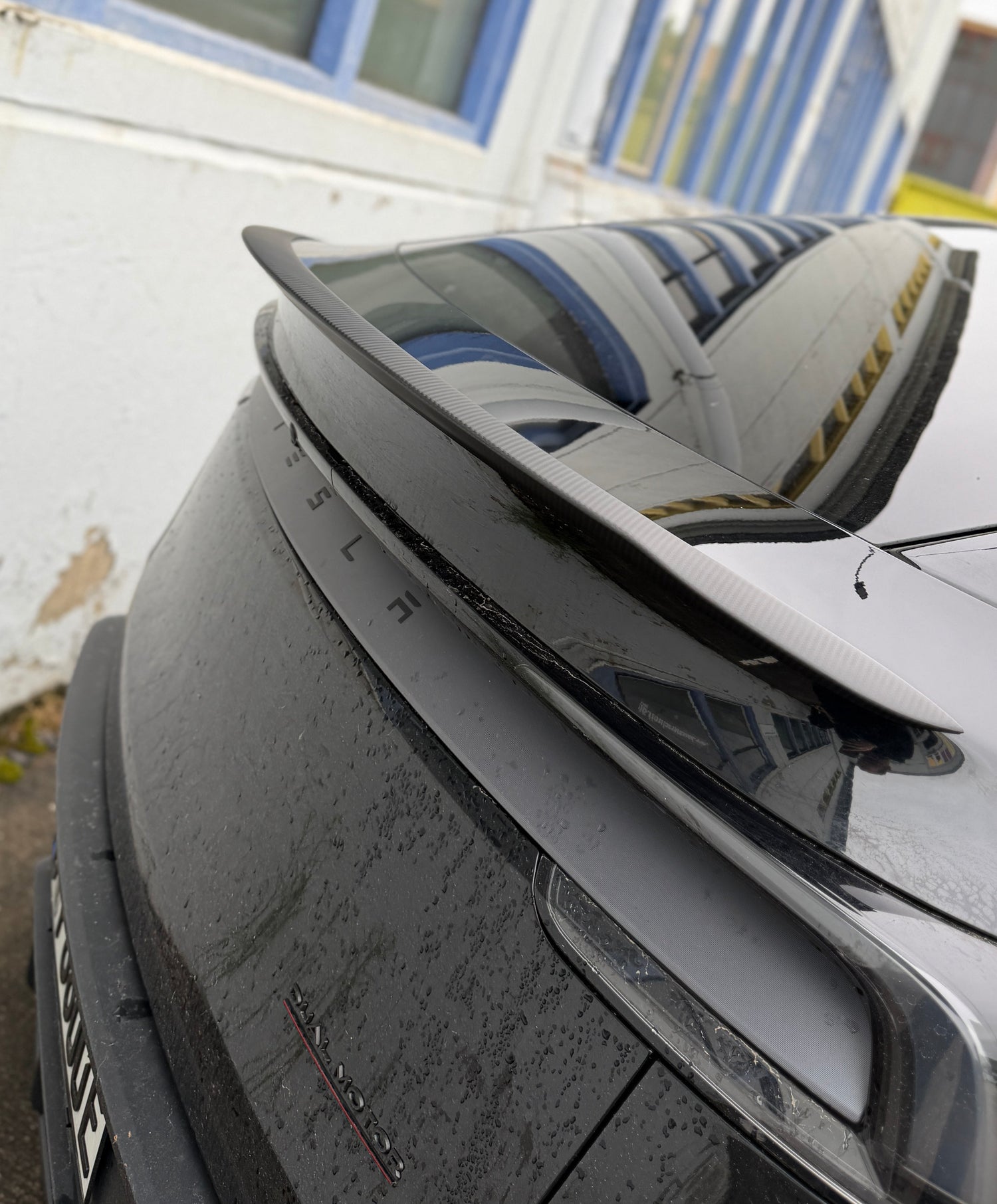 Tesla Model Y Juniper Performance Style Carbon Spoiler SilentDrive