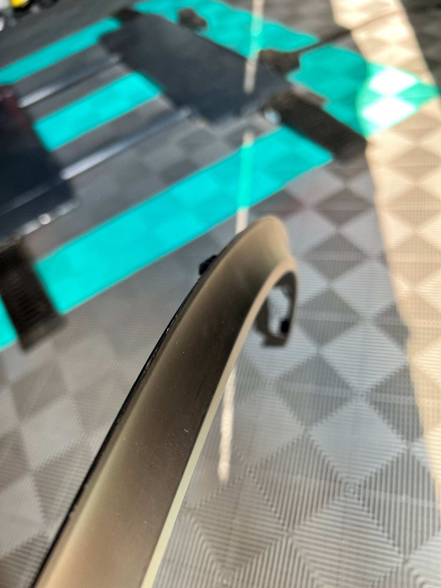 Tesla Model Y Verbreiterung OEM Style SilentDrive.de