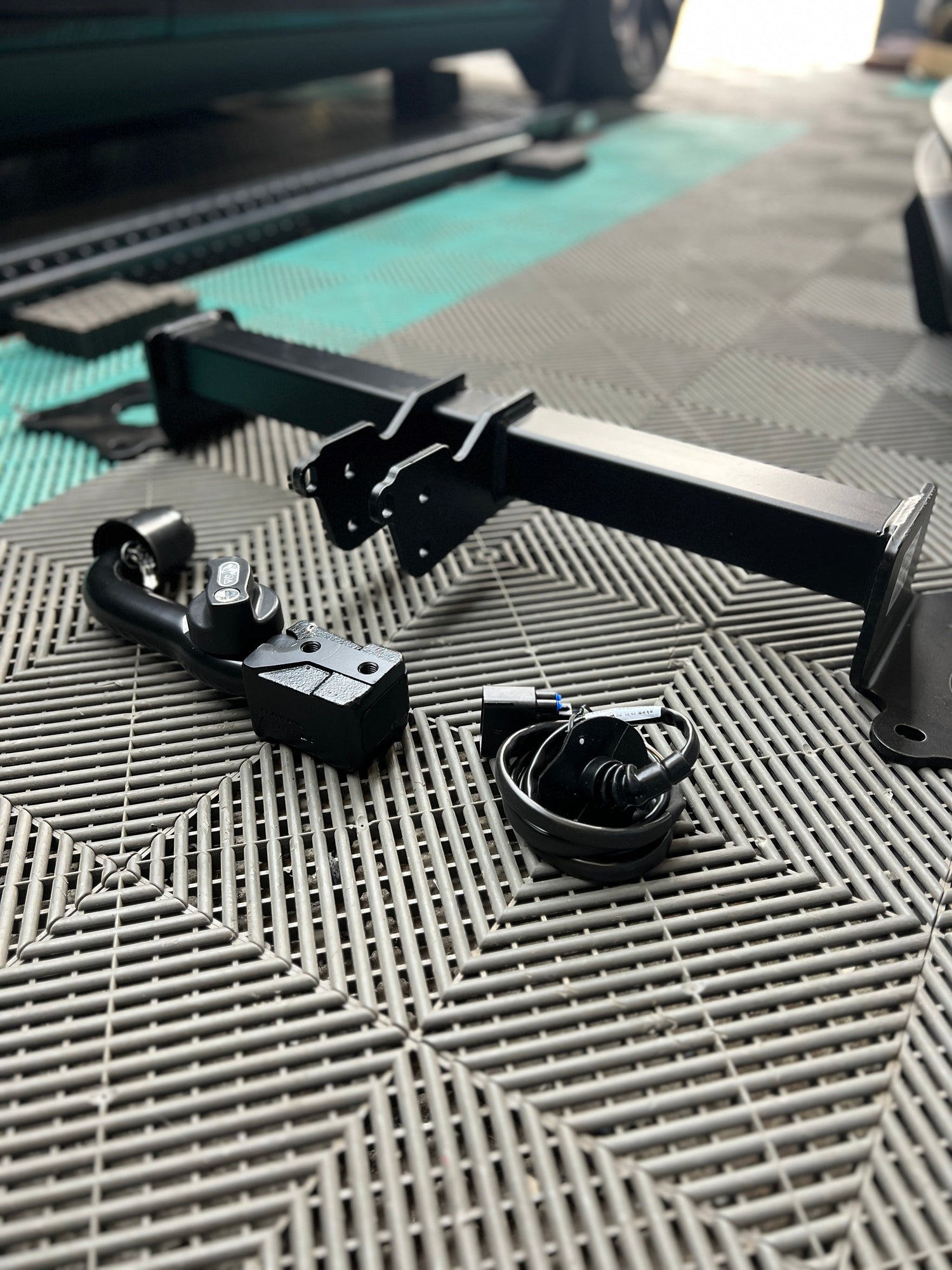 Anhängerkupplung Tesla Model Y SilentDrive.de