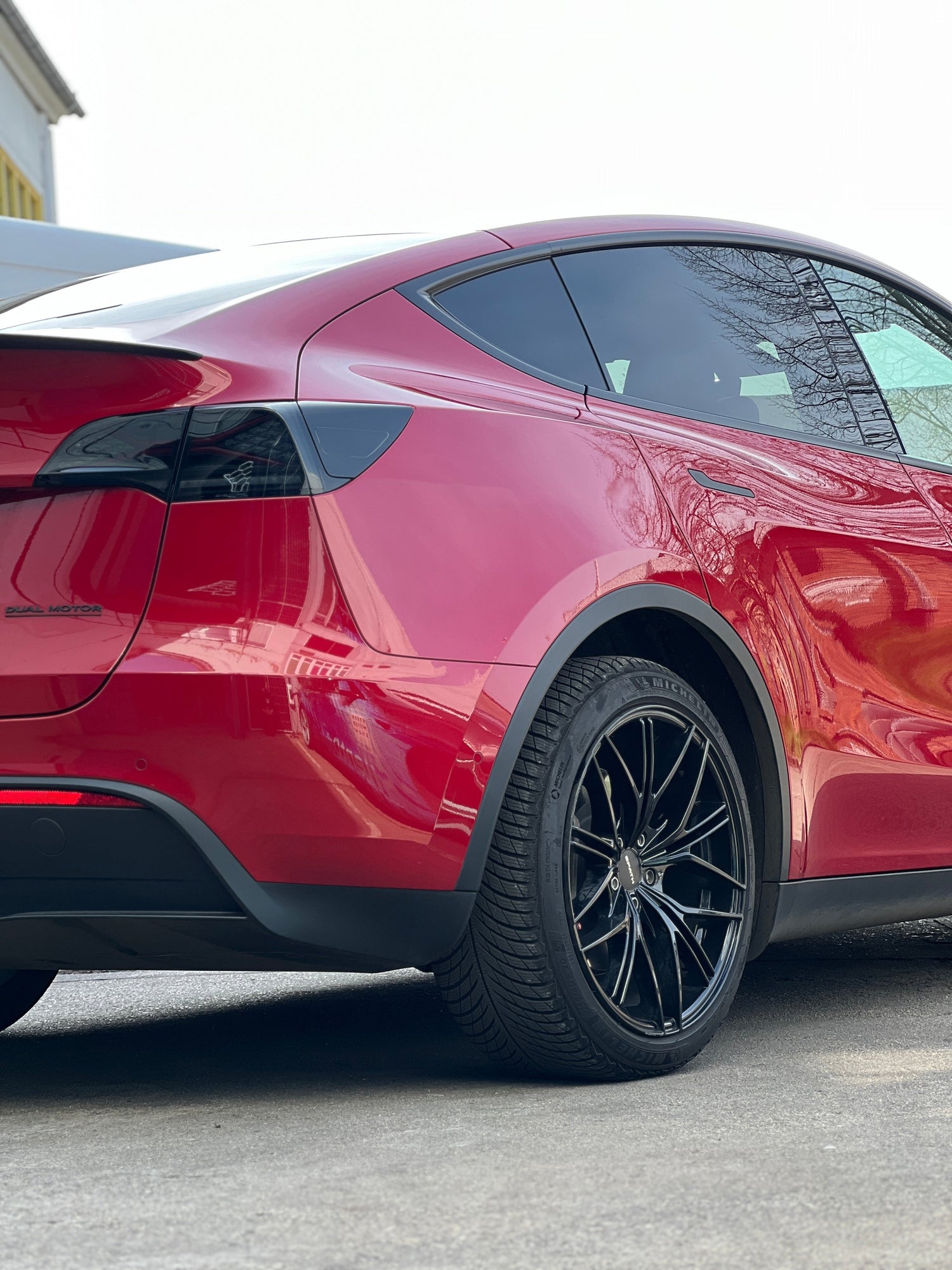 DIY Folie zur Abdunklung des Ladeports / Seitenreflektor SilentDrive.de