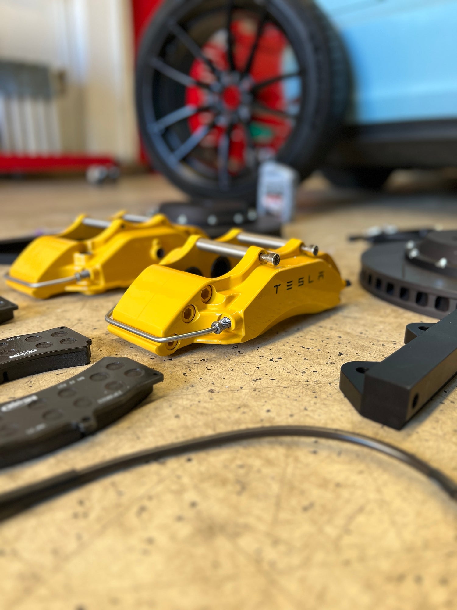 Bremsflüssigkeitswechsel Tesla Model 3,Y,S,X SilentDrive.de