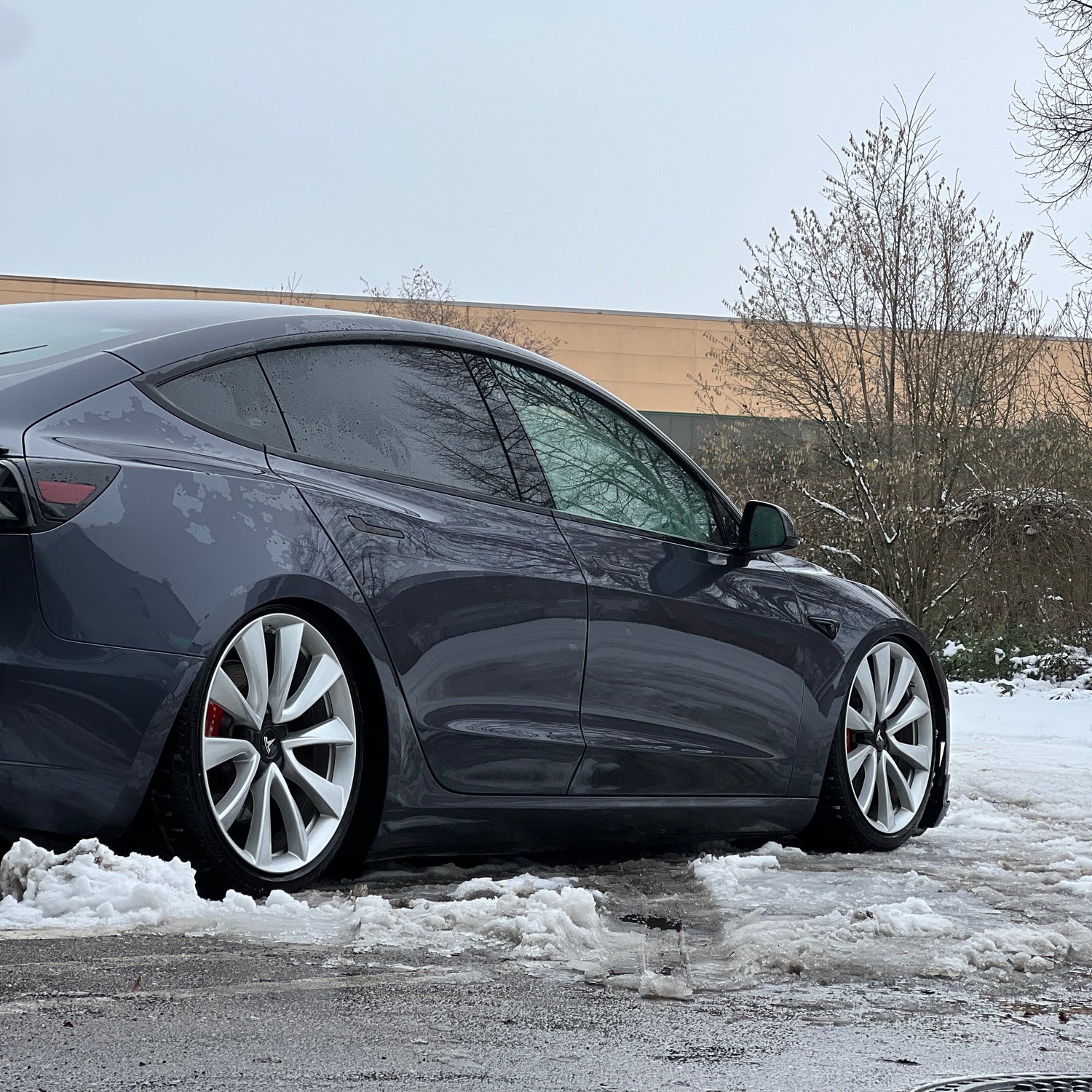 OCK Luftfahrwerk Tesla Model 3 / Y SilentDrive.de