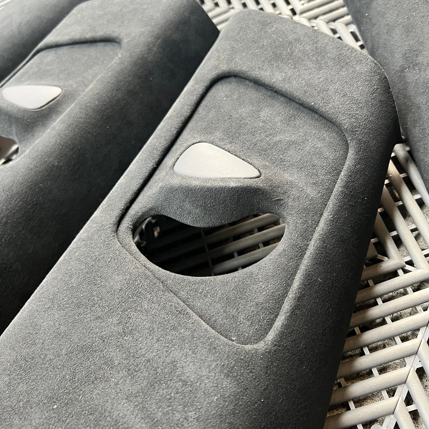 Alcantara Dachhimmel Tesla Model 3 / Y SilentDrive.de