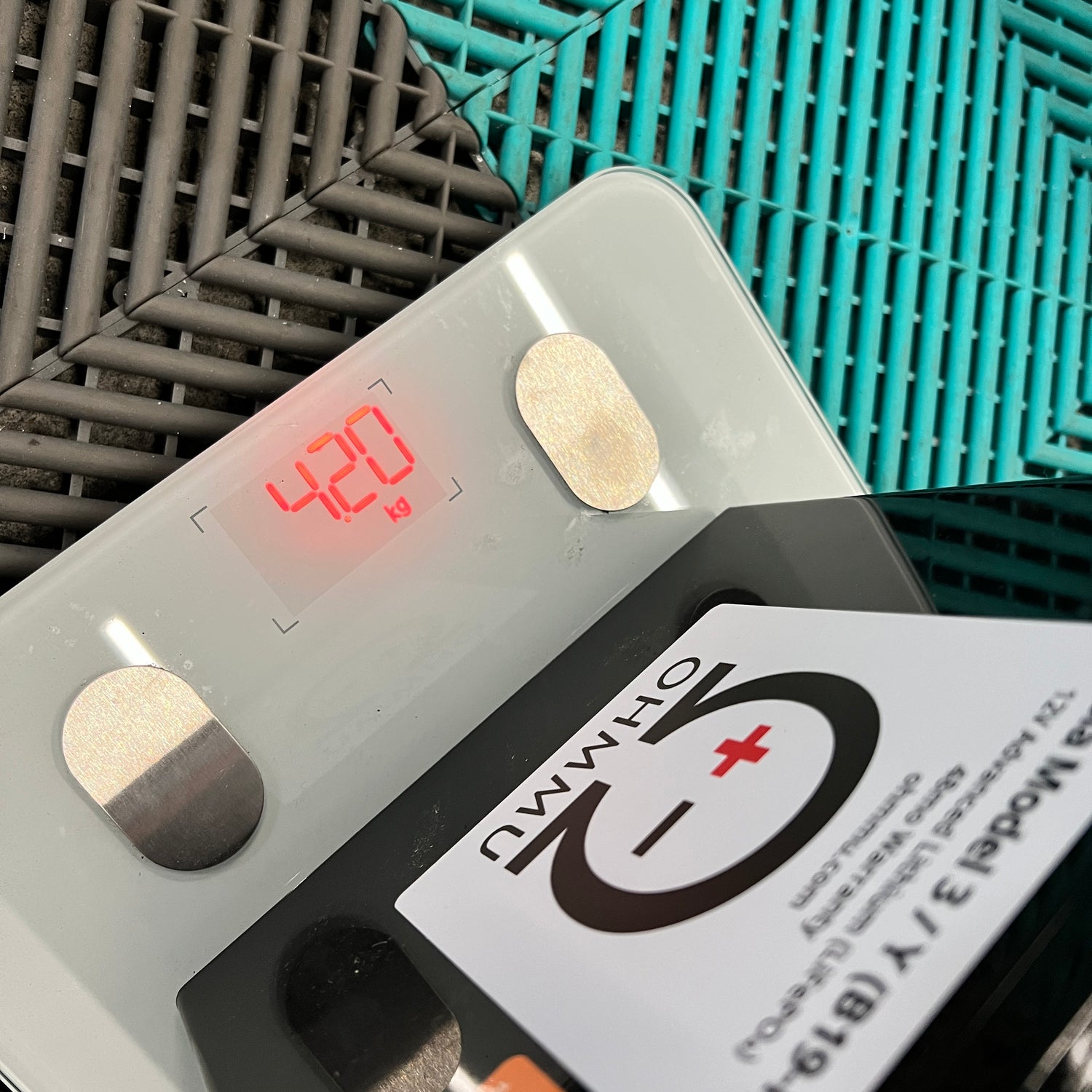 Ohmmu Lithium Batterie mit nur 4kg Gewicht! für Tesla Model 3 / Y (alt) ohmmu