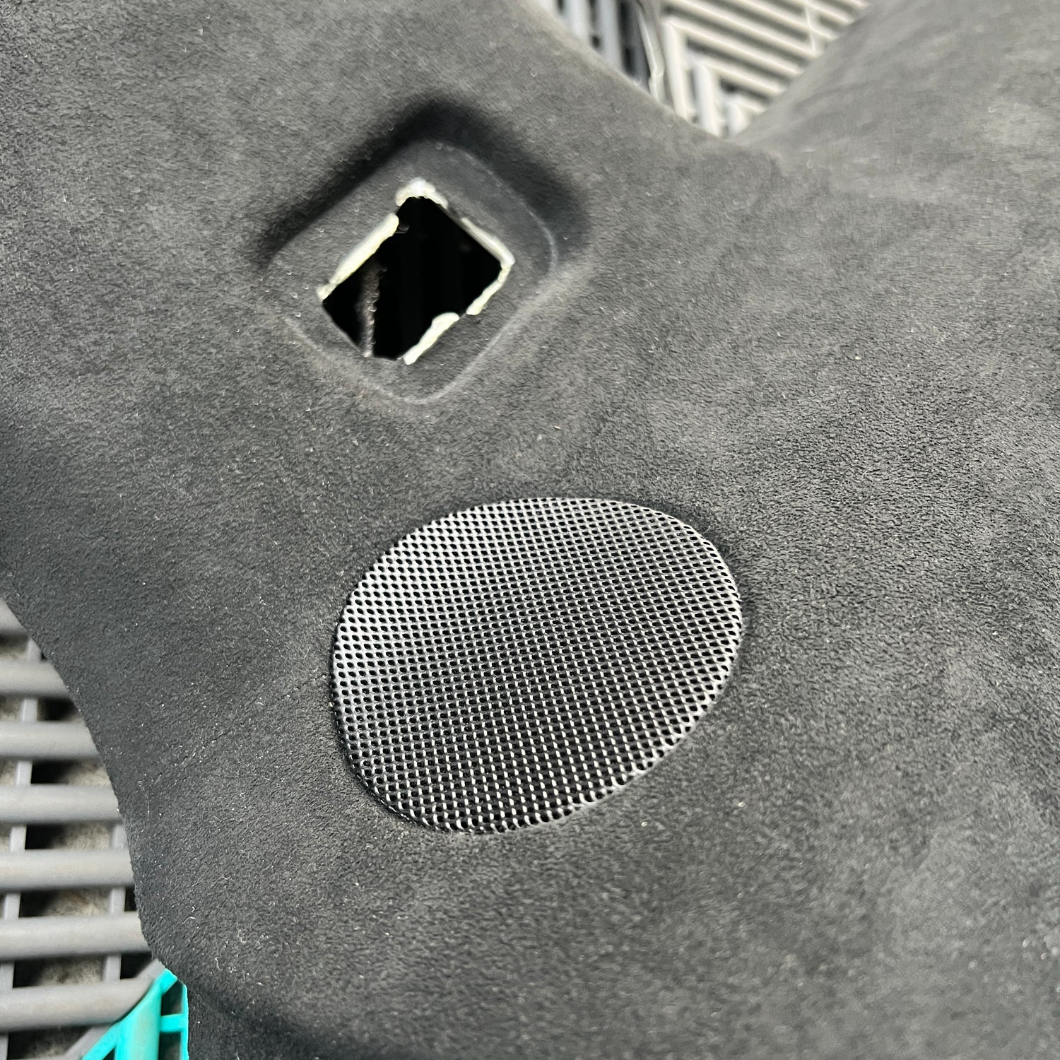 Alcantara Dachhimmel Tesla Model 3 / Y SilentDrive.de