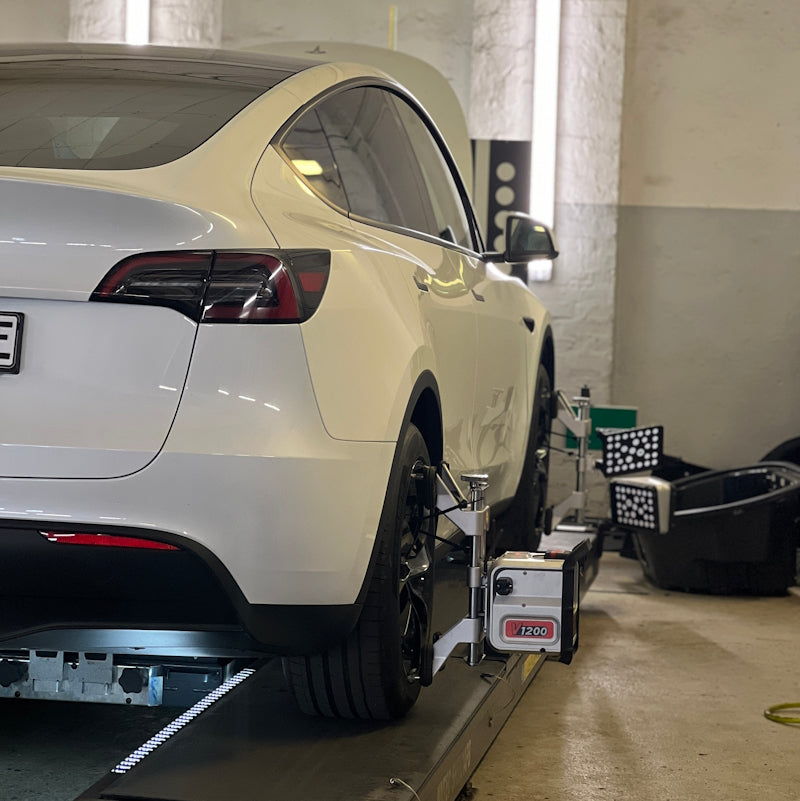 Achsvermessung Tesla Model S / 3 / X / Y Standort Leipzig SilentDrive