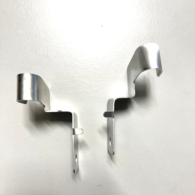 Verlängerte Bremsschlauchhalter für Stahlflex Bremsschläuche Tesla Model 3 / Y SilentDrive.de