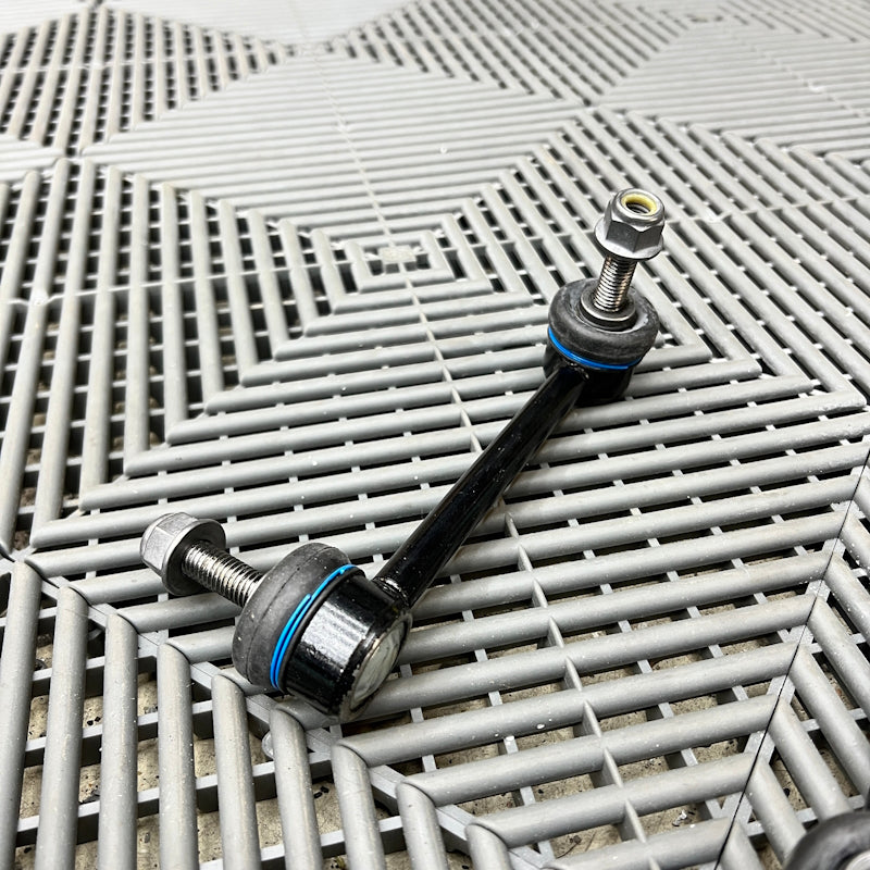 Stabilisator Nachrüstung für Tesla Model 3 SR+ Modelle SilentDrive.de