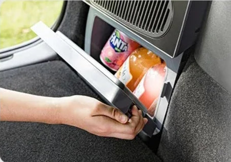 Tesla Model Y Kühlschrank SilentDrive