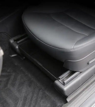 Tesla Model Y Einschub/ Organizer unter dem Sitz SilentDrive.de