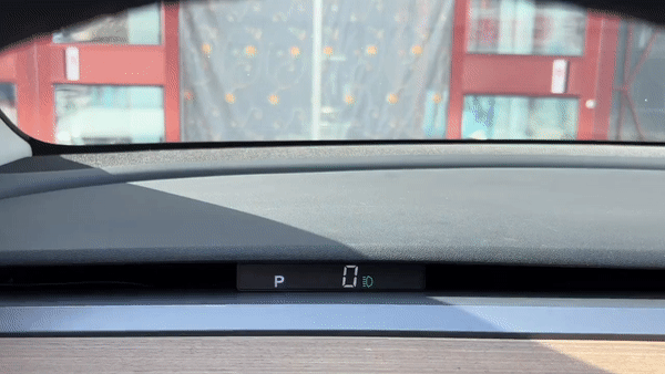 Mini HUD / Head Up Display für Tesla Model 3 / Y SilentDrive.de