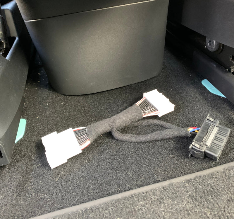 Tesla Model 3 / Y OBD Adapter + Y - Kabel SilentDrive.de