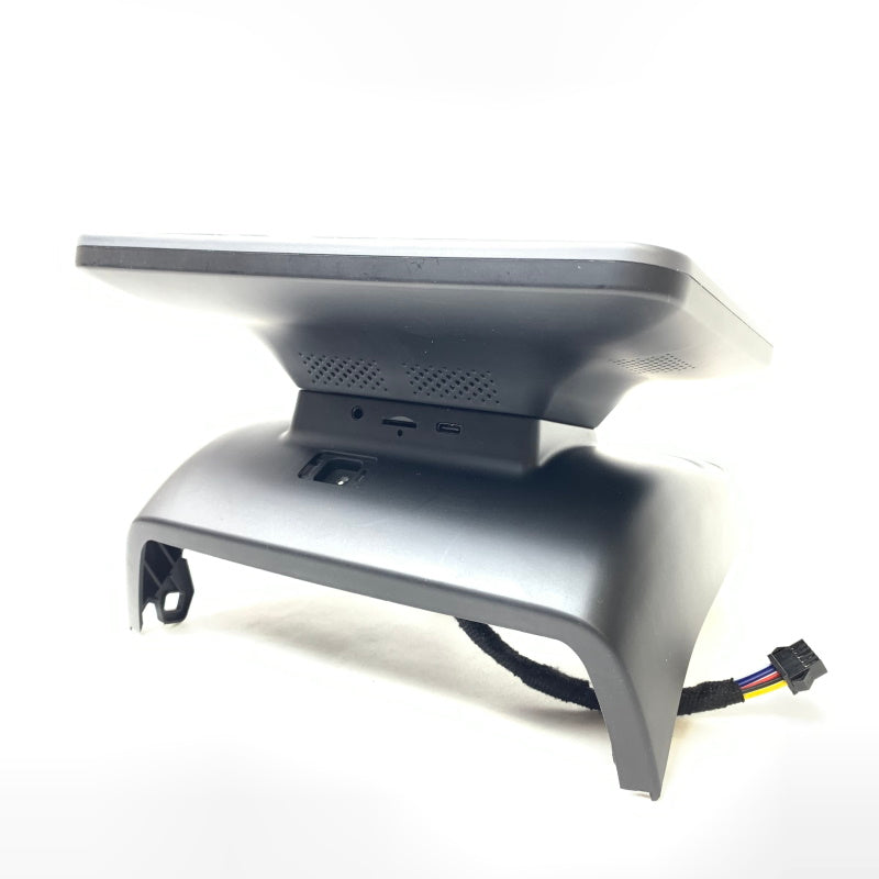 Multimedia Display für Tesla Model 3 / Y für die Rücksitzbank SilentDrive.de