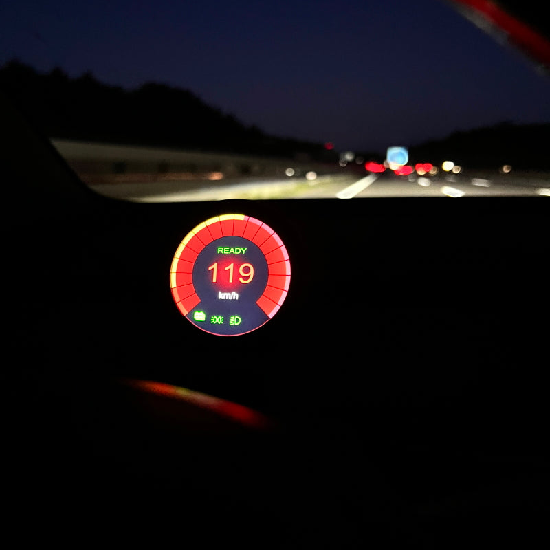 Zusatzdisplay Tesla Model Y / 3 SilentDrive.de