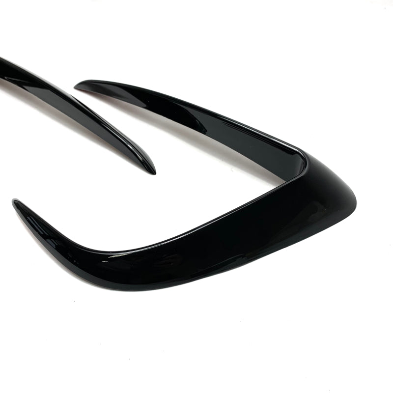 Tesla Model Y Nebelscheinwerfer Abdeckung / Windknifes SilentDrive.de