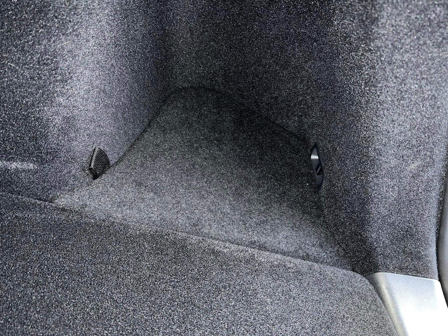 Tesla Model Y Trunk - Kofferraum Ordner - Einlage SilentDrive.de