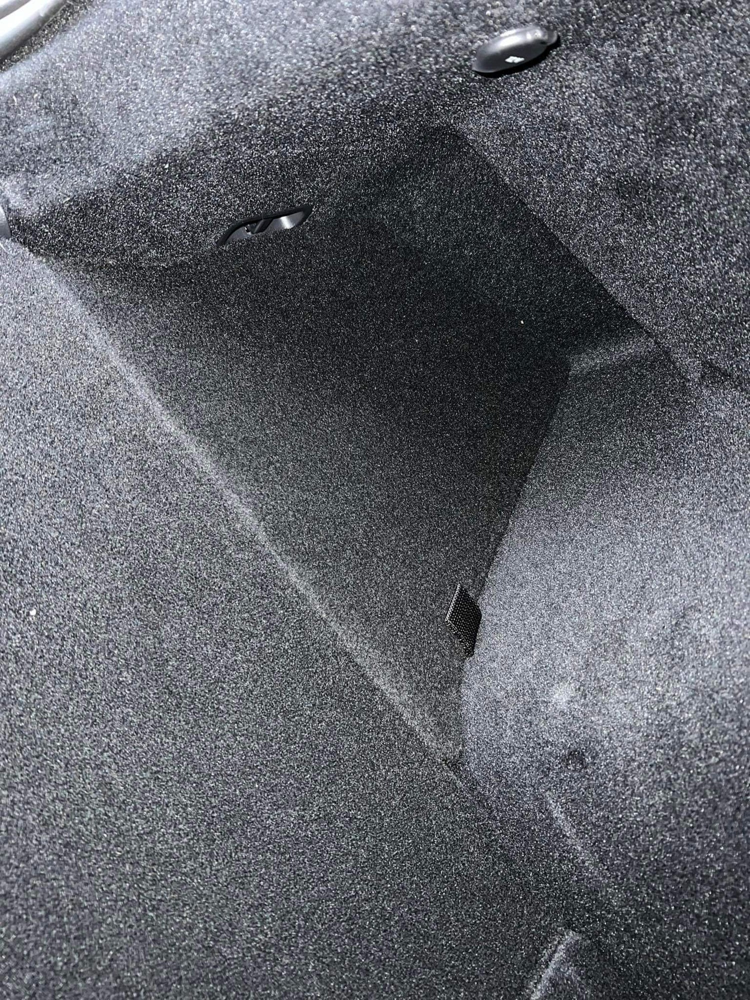 Tesla Model Y Trunk - Kofferraum Ordner - Einlage SilentDrive.de