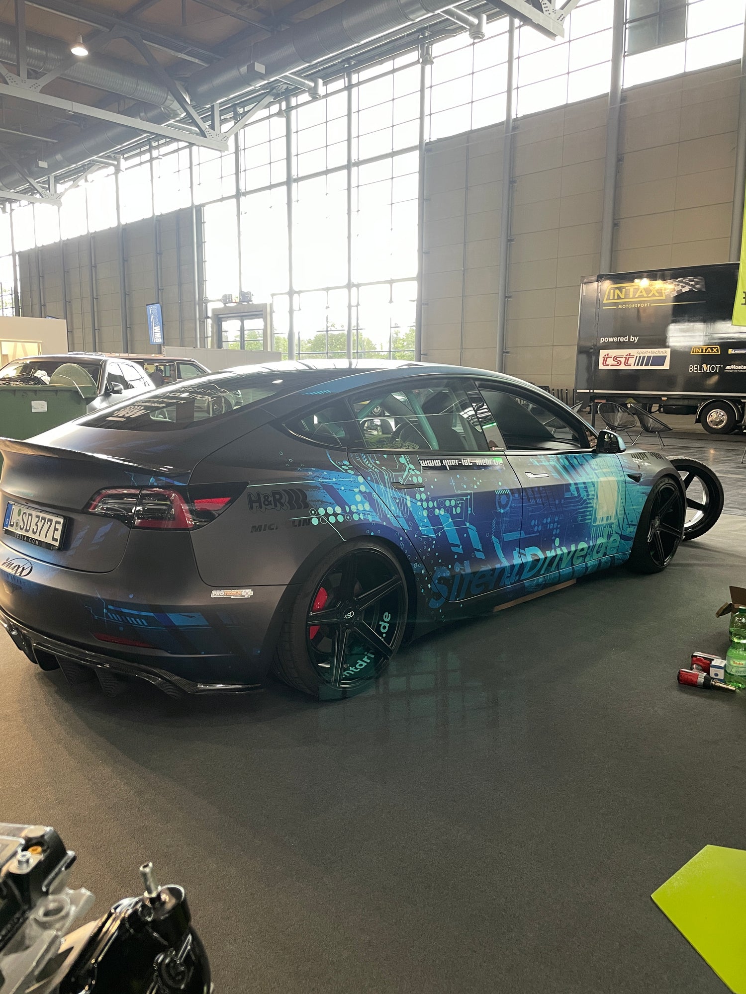 MB Design KV1 für Tesla Model 3 SilentDrive