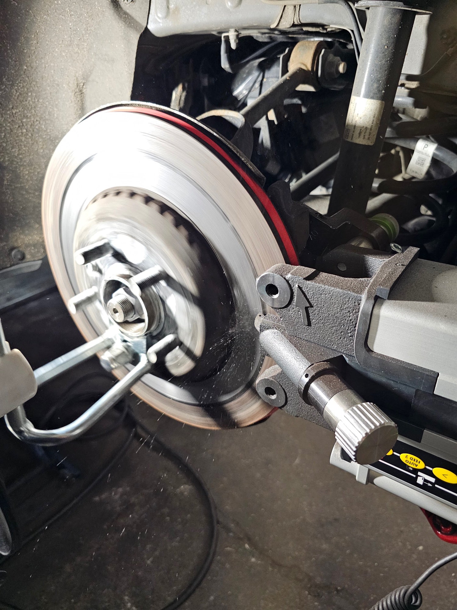 Abdrehen der Bremsscheiben SilentDrive.de