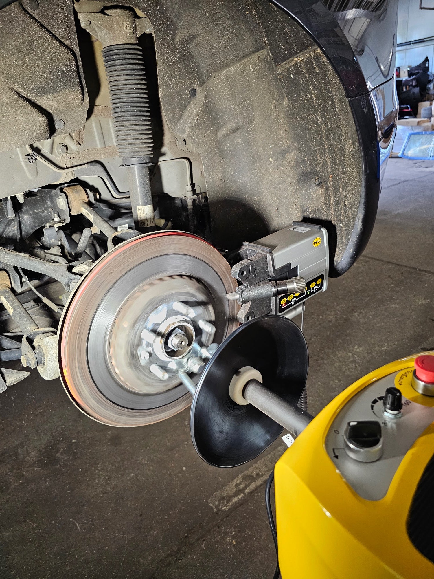 Abdrehen der Bremsscheiben SilentDrive.de