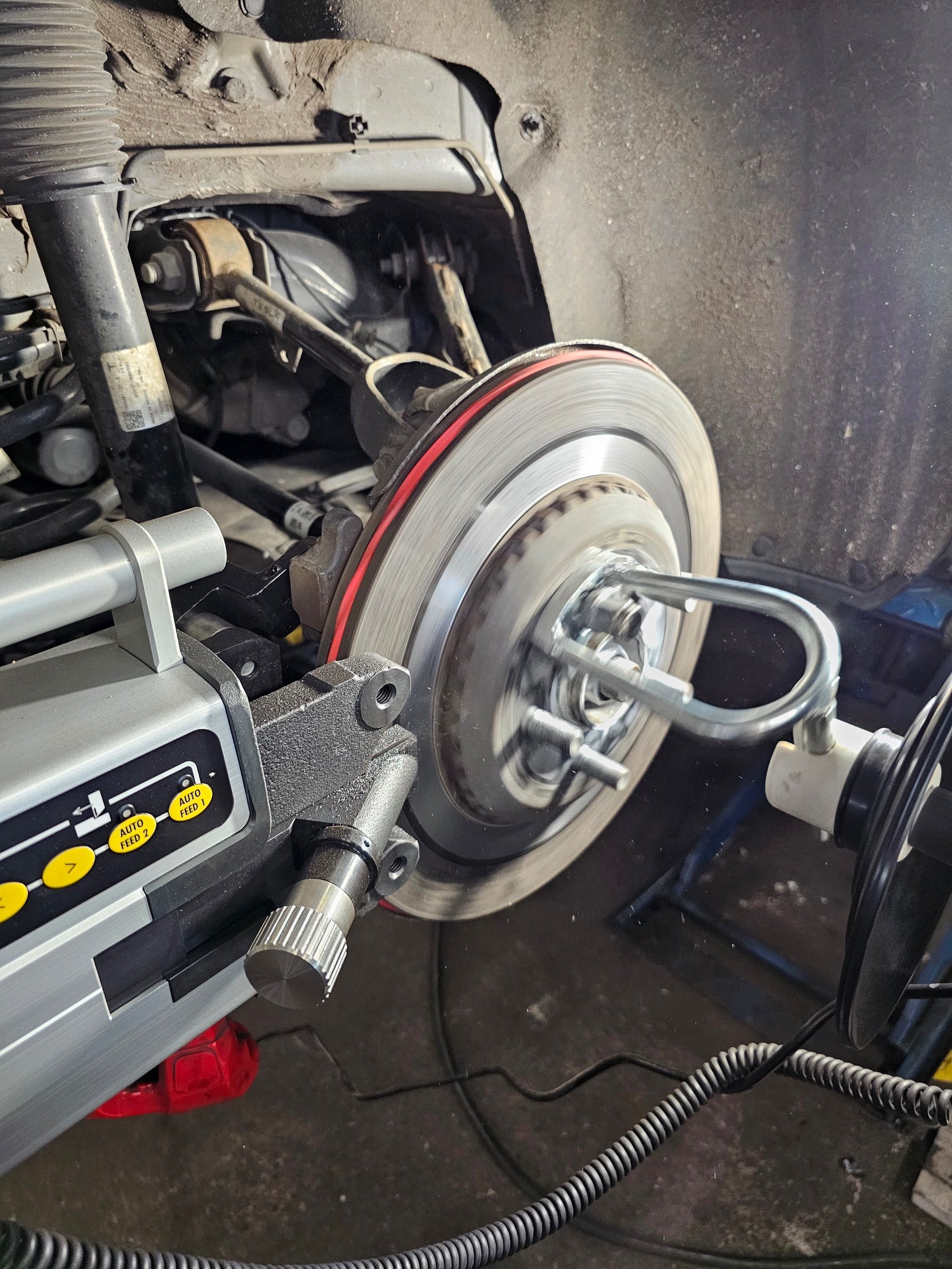 Abdrehen der Bremsscheiben SilentDrive.de