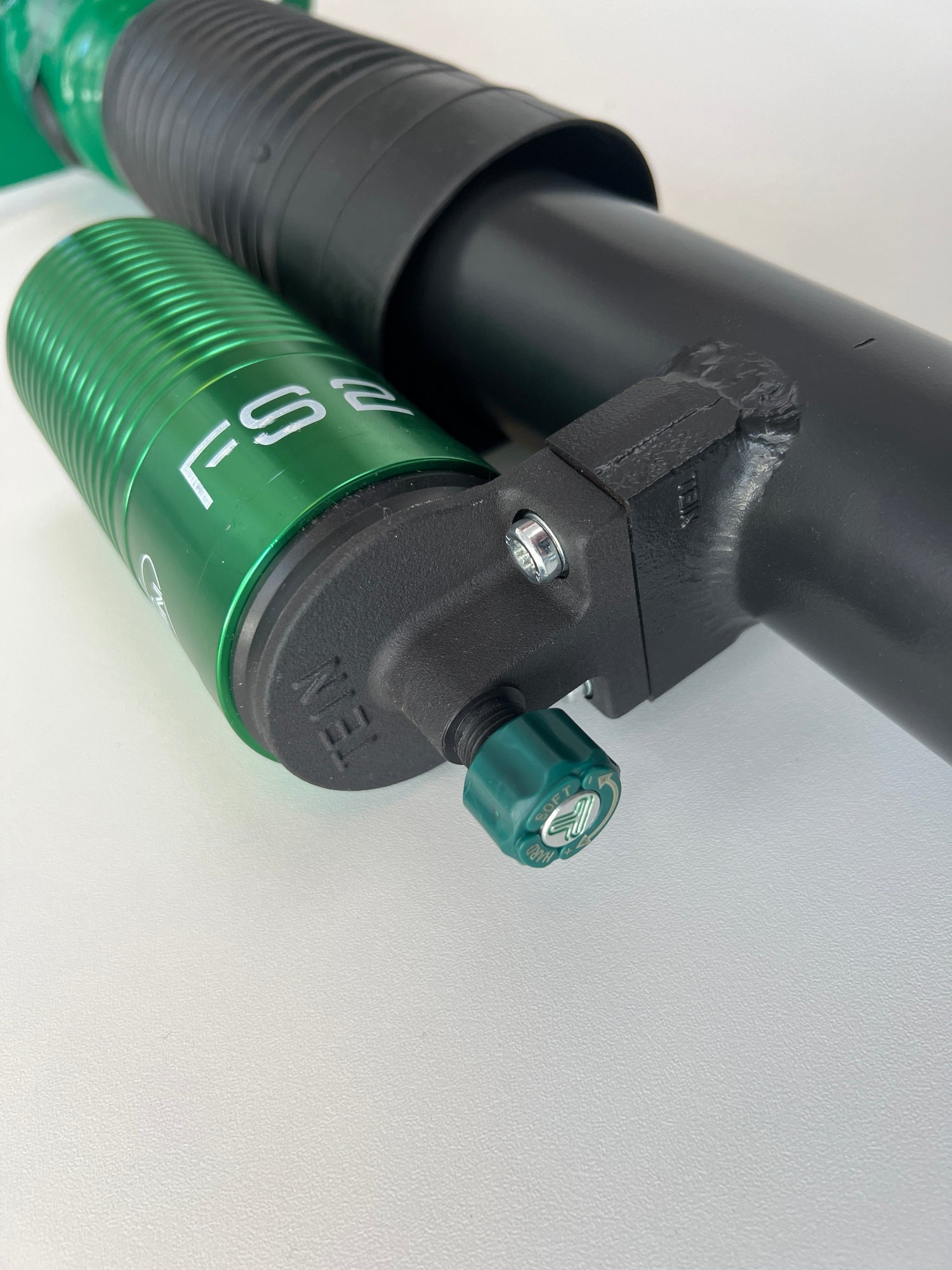 TEIN FS2 Gewindefahrwerk Tesla Model 3 / Y SilentDrive.de