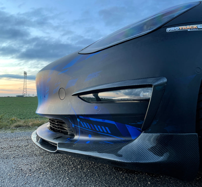 Tesla Model 3 Nebelscheinwerfer Abdeckung / Windknifes SilentDrive.de