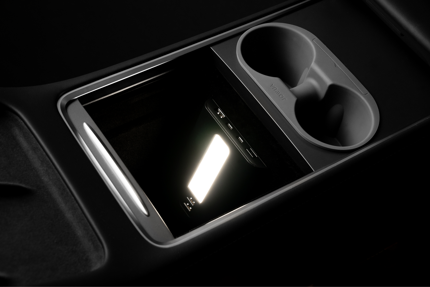 LED Lichthub / Dual USB C Tesla Model 3 / Y AMPTech