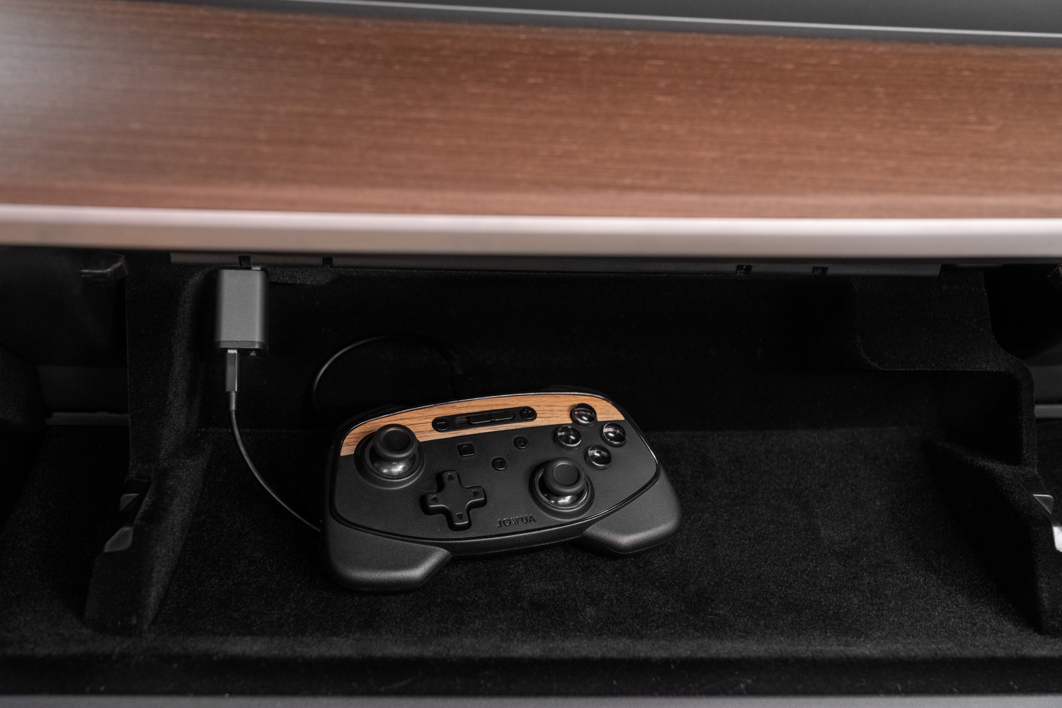 Drahtloser Multi Device Controller für Tesla AMPTech