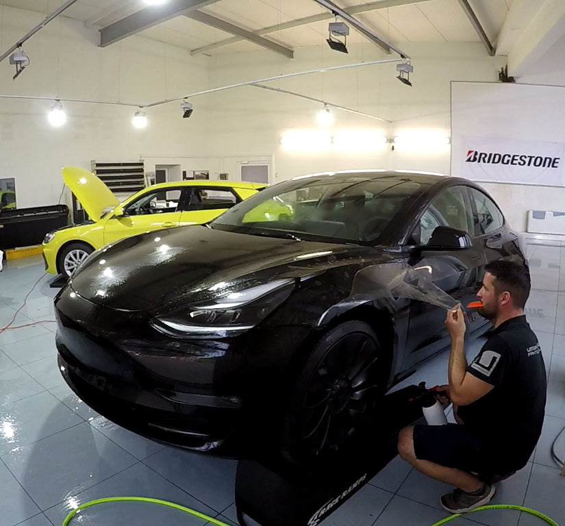 Steinschlagschutz Folierung Tesla Model 3 / Model Y SilentDrive.de